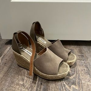 Steve Madden grey wedges sandals